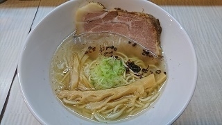 「しおらーめん」@拉麺 しのざきの写真