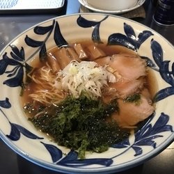 醤油らーめん