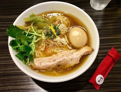 「鯵ニボ味玉そば」@志奈そば 田なかの写真