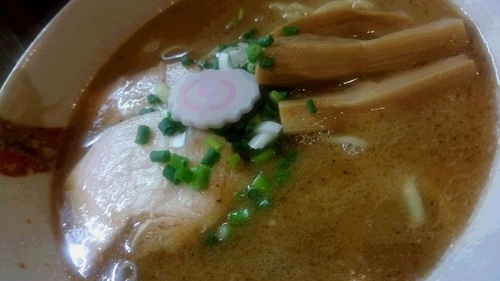 「濃厚魚介豚骨ラーメン塩７８０円」@麺屋33の写真