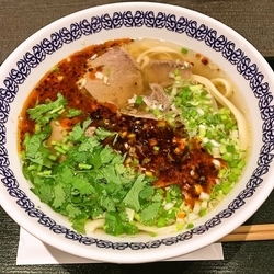蘭州牛肉面（三角麺）