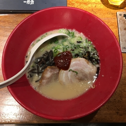 「プレミアムモルツ中瓶＋赤丸新味（バリカタ）」@博多一風堂 吉祥寺店の写真