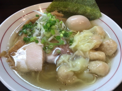 「限定：煮干しワンタン麺（塩）900円」@麺 ひばりの写真