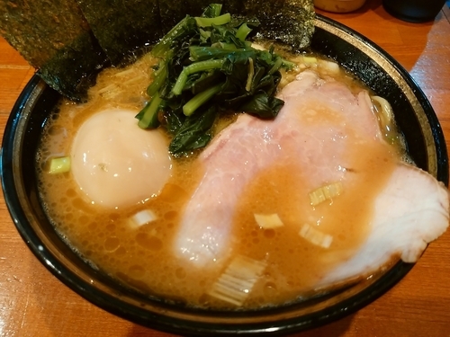 「ラーメン＋味付け玉子（二黄卵）」@末廣家の写真