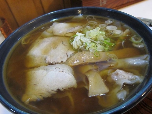 「ワンタンメン」@ワンタンメンの満月 酒田本店の写真