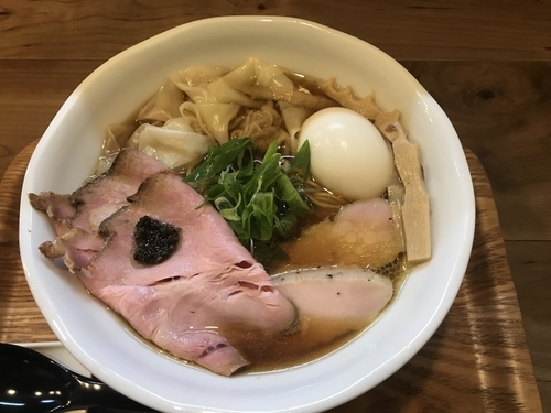 「特製ラーメン  ワンタントッピング」@ラーメン 健やかの写真