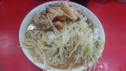「小豚　ニンニク少なめ」@ラーメン二郎 三田本店の写真
