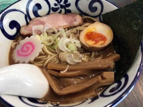 「らーめん（並）700円」@まつおぶしの写真