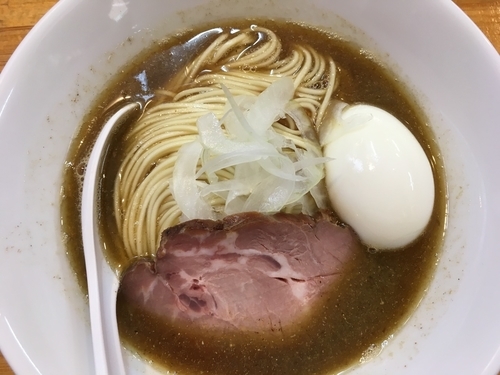 「醤油ソバ＋味玉 850円」@煮干中華ソバ イチカワの写真