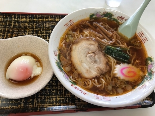 「ラーメン(辛味) 620円 ラジウム玉子 80円」@吉原食堂の写真