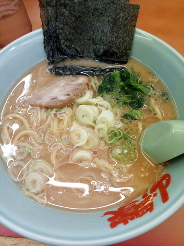 「醤油ラーメン・中盛」@ラーメン山岡家 君津店の写真