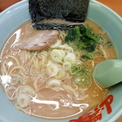 醤油ラーメン・中盛