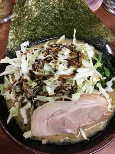 「醤油ラーメン」@横浜家系ラーメン まくり家の写真
