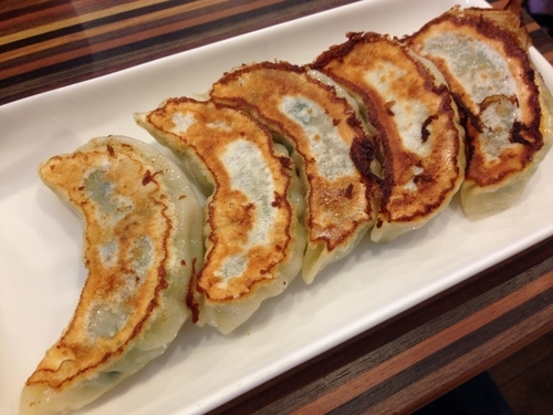 「とりあえず餃子　￥４００」@Chinese Dining 胡食 ~kokuu~の写真