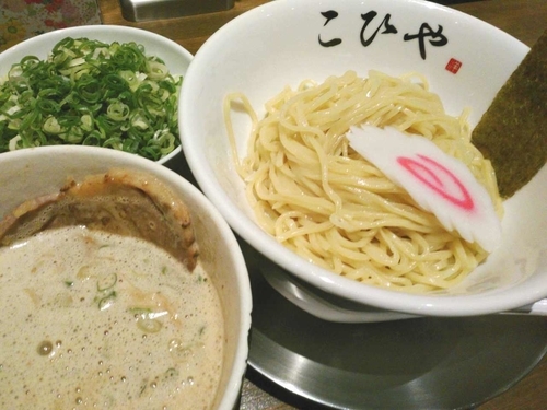 「川越醤油つけそば(並；200ｇ)￥850・国産青葱￥150」@川越らーめん こひやの写真