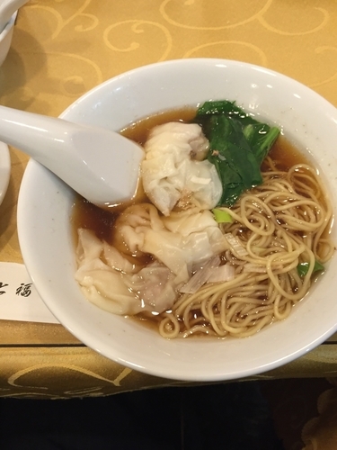 「ワンタン麺（?円）焼き餃子（?円）」@七福の写真