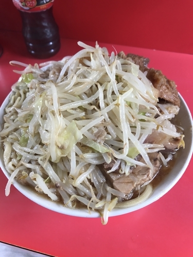 「76小ブタW¥800 ヤサイ、アブラ、カラメ」@ラーメン二郎 三田本店の写真