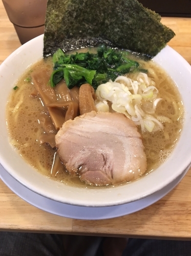 「豚骨醤油ラーメン」@美熊家 高崎店の写真