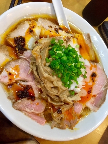 「【限定】サンラーチャーシューメン￥900」@麺屋 扇 SENの写真