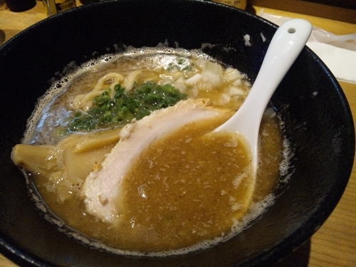 「魚系白湯鶏そば　８５０円」@麺道楽 神楽やの写真