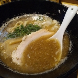 魚系白湯鶏そば　８５０円