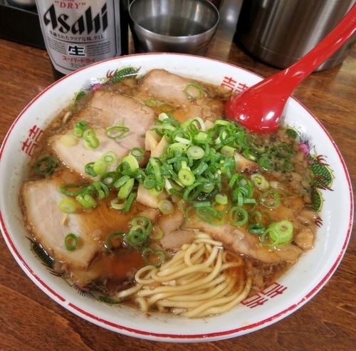 「チャーシューメン（700円）＋スーパードライ（600円）」@尾道ラーメン 一丁の写真
