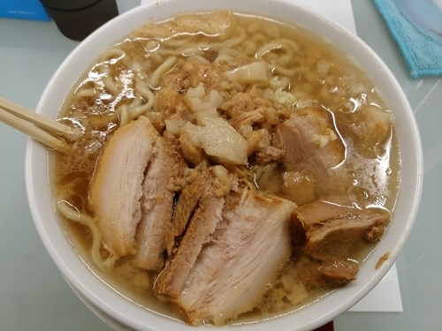 「塩ラーメンヤサイ抜きニンニク少なめアブラ」@ラーメン 富次郎 堀町店の写真