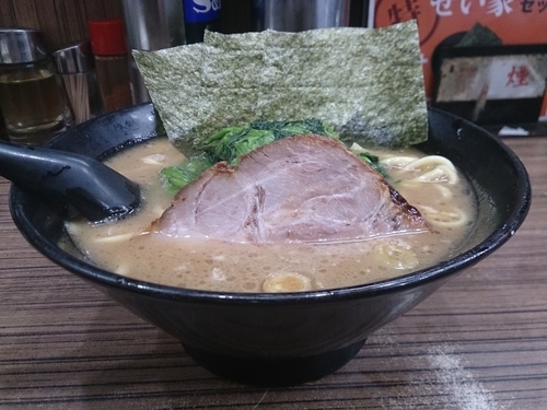 「ほうれん草ラーメン」@せい家 千歳烏山店の写真