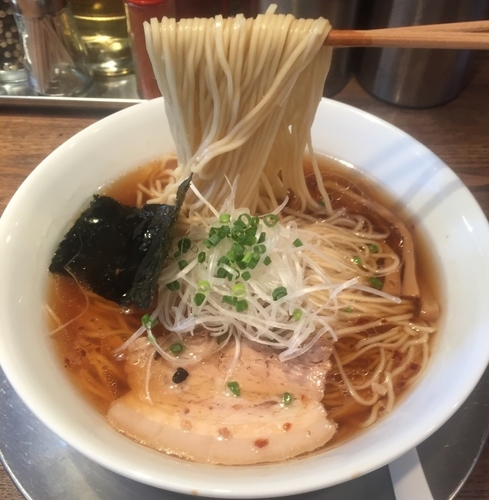 「醤油の旨味ソバ780円」@Tomboの写真