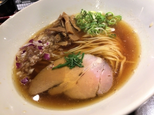 「鴨脂煮干醤油そば」@九十九里煮干つけ麺 志奈田の写真