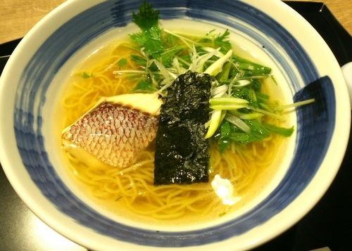 「鯛塩　980円」@Chef's kitchenの写真