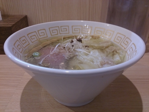 「海老ワンタン塩らぁ麺」@中村麺三郎商店の写真