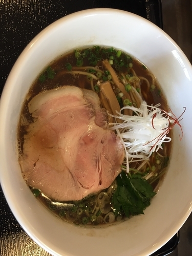 「鳥醤油」@自家製麺 Rootsの写真