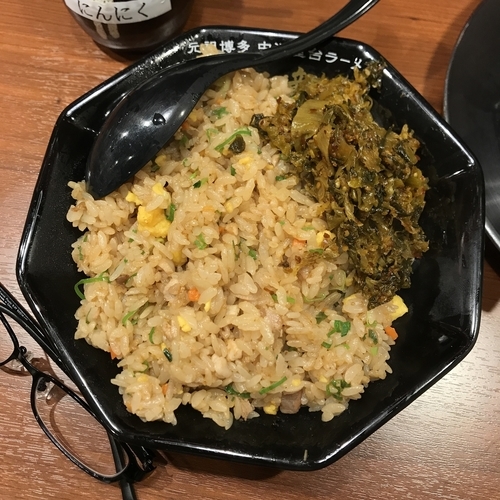 「激辛高菜焼きめし」@元祖博多中洲屋台ラーメン 一竜 鶴見東口店の写真