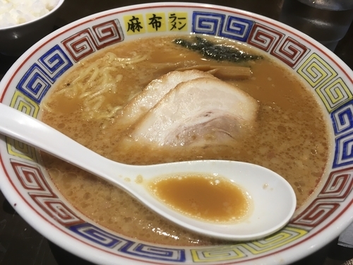 「醤油ラーメン」@麻布ラーメン 麻布十番店の写真