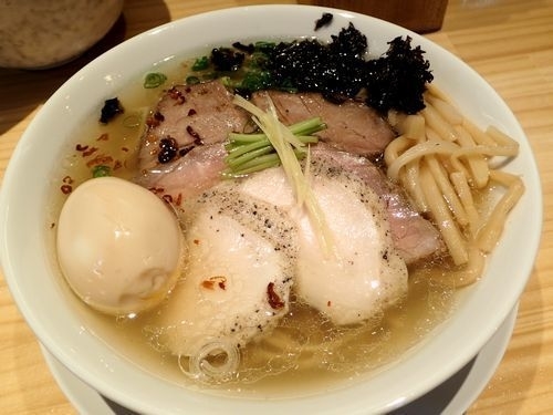 「特製こもんそば塩（９５０円）」@麺ゃこもんの写真