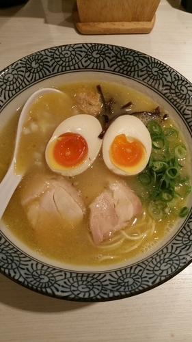 「濃厚鶏白湯そば白」@濃厚京鶏白湯 めんや美鶴の写真