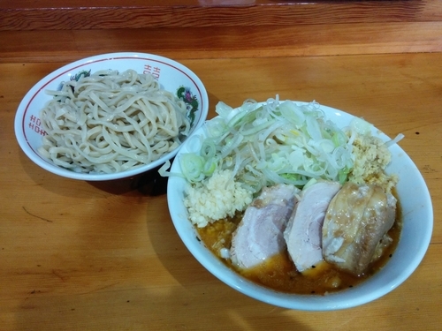 「つけ麺　800円（野菜、にんにく、しょうが）」@ラーメン 滋悟郎の写真