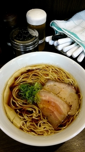 「醤油ラーメン＋チャーシュー」@かしわぎの写真