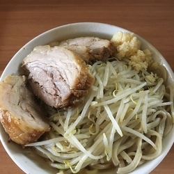 小ラーメン豚増し