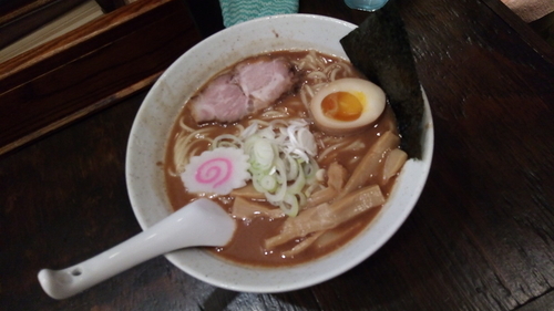 「ラーメン　中」@まつおぶしの写真