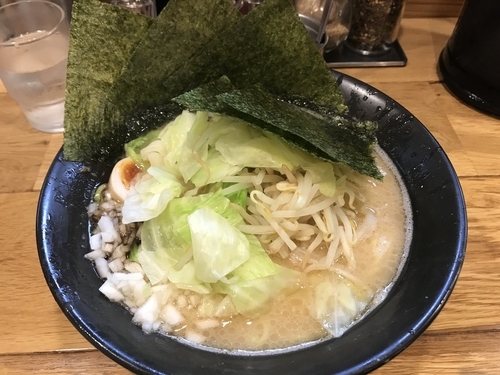 「特製塩らーめん中盛 990円」@壱八家 つきみ野店の写真