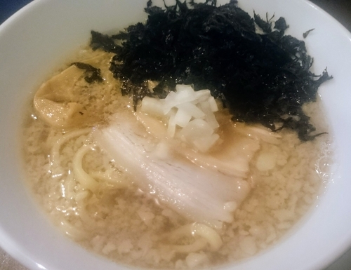 「黒のり背脂中華そば」@新潟発祥 なおじ 御茶ノ水店の写真