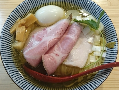 「（松）特級中華そば（白醤油）」@自家製麺 くろ松の写真