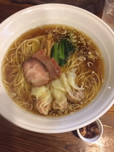 「ワンタンめん（3個）　830円」@らーめん穀雨の写真