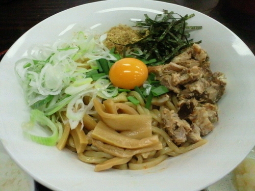 「辛まぜそば大盛（３辛）890円」@煮豚亭 砂馬の写真