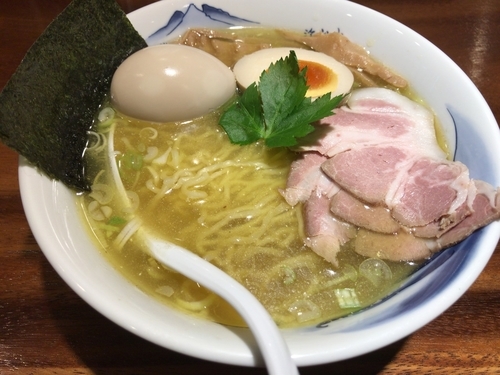 「本日限定：本枯れ鰹節　塩そば900円+ゆでたまご50円」@純水煮干し中華そば 幻庵の写真