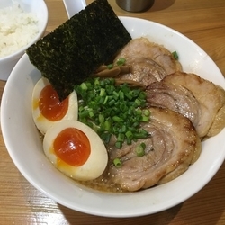 とんこつらーめん