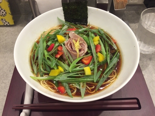 「山 熟成醤油鶏そば(780円)」@ラーメンクワトロの写真