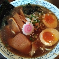 黒のラーメン+メンマ+味たま